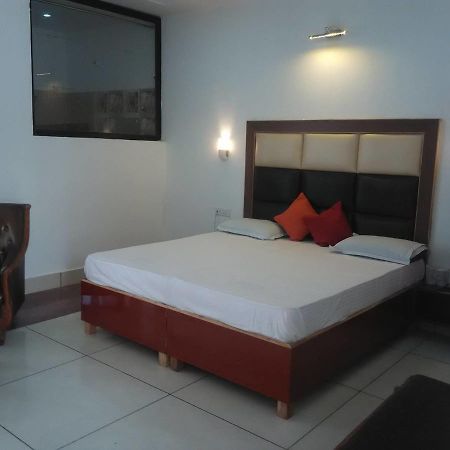 Hotel Kings Retreat Patiala Ngoại thất bức ảnh