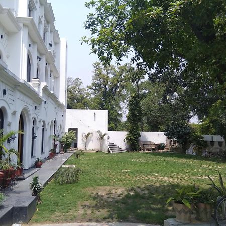 Hotel Kings Retreat Patiala Ngoại thất bức ảnh