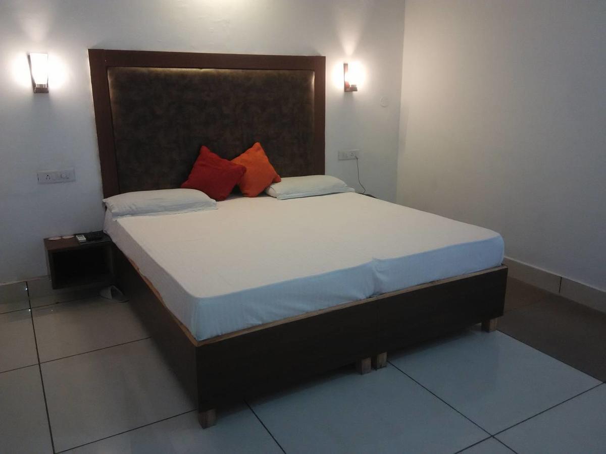 Hotel Kings Retreat Patiala Ngoại thất bức ảnh